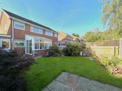 3 Bedroom Semi Detached House For Sale In Yardley Close Woodloes Park