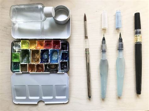 My mini sketching kit for everyday painting | Julia Bausenhardt