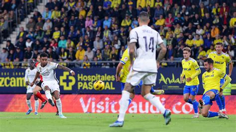 Resultado Del C Diz Real Madrid Rodrygo Es El L Der