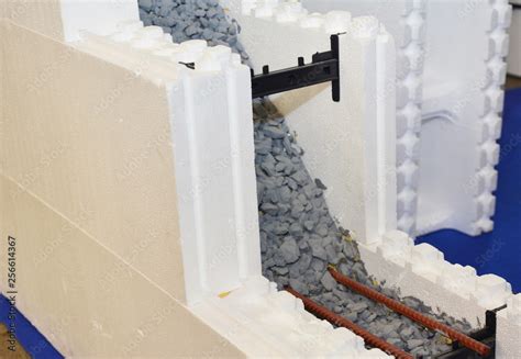 Insulating Concrete Forms Icf With Reinforced Concrete House Walls