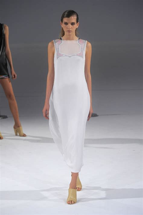 Hussein Chalayan Ready To Wear Fashion Show Collection Spring Summer