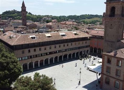 Cesena Le Tre Piazze Finalmente Libere Dai Cantieri Video