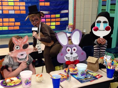 5 Nights At Freddys Trunk Or Treat Decor Doubled As Photo Op Masks In Halloween Class Party