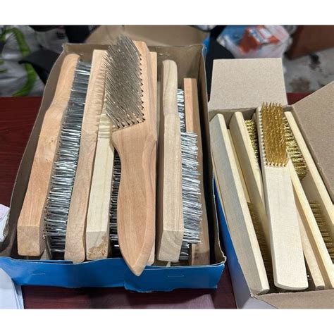 Wood Handle Steel Wire Brush 106 206 Shopee Malaysia