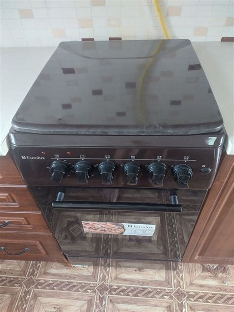 Продам газ плиту
