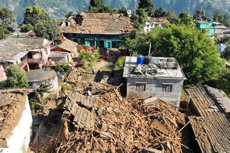 Un Fuerte Sismo Al Noroeste De Nepal Causa La Muerte De Más De 120