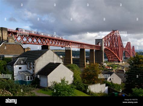 Cantilever Railroad Bridge Stock Photos And Cantilever Railroad Bridge