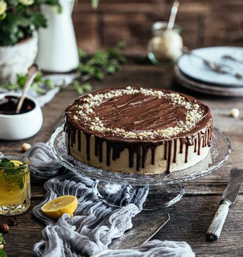 Torta S Lje Njacima I Karamelom Od Slatkoga Sla E