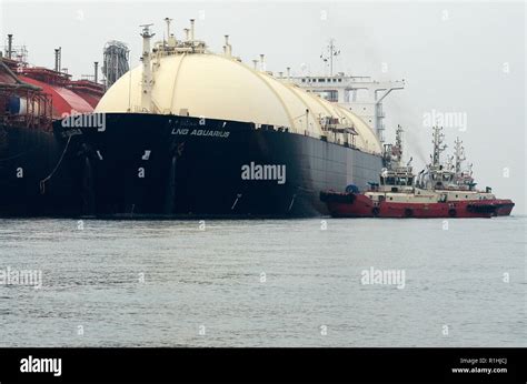 LNG Tanker Stock Photo Alamy