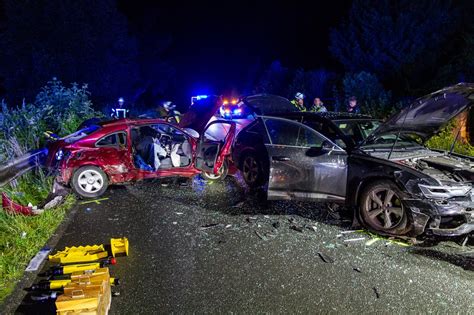 Update Zum Schweren Unfall Auf Der B61 Renault Fahrer 31 Mit