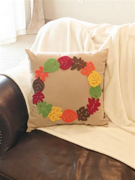 Diy Fall Accent Pillow With Felt Leaves Balancing Bucks