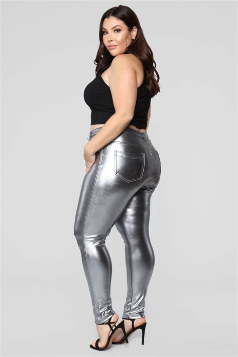 Pin By Latexbaer On Big Girl In Leggings Metallic Pants Fashion