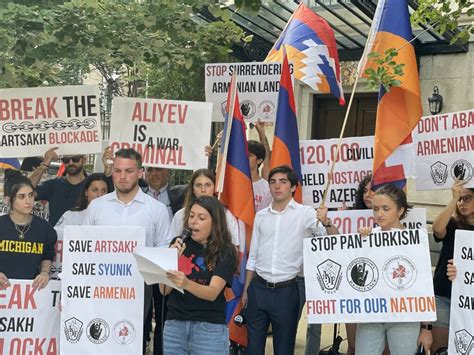 Marcha Y Manifestaciones De La Juventud De La Fra En Washington Contra