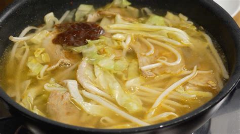 Pork Miso Ramen Recipe (Tips to Making Instant Noodles More Delicious) - Cooking with Dog