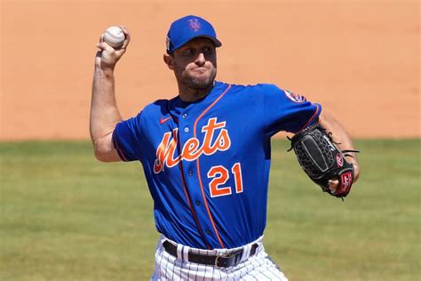 Max Scherzer Caught Trolling Jacob deGrom On The Mound