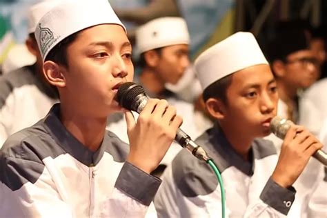 Lirik Sholawat Ya Asyiqol Musthofa Lengkap Bahasa Arab Latin Dan