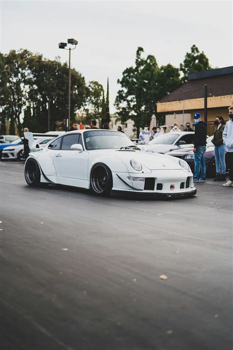 White porsche 911 on road during daytime photo – Free Car Image on Unsplash