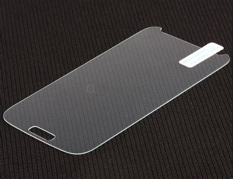 5 Reasons To Choose Tempered Glass Over Plastic Screen Protector For Your Smartphone