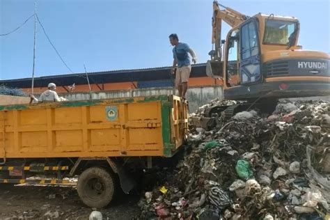 Dikejar Bau Sampah Tpst Sandubaya Dlh Kota Mataram Kebut Angkut