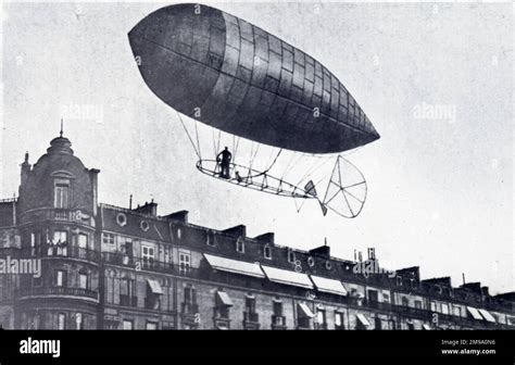 Santos-Dumont Airship No.9 in flight above buildings Stock Photo - Alamy