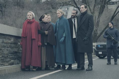 The Handmaid S Tale La Saison 3 Annoncée Pour Juin 2019 Télé Star