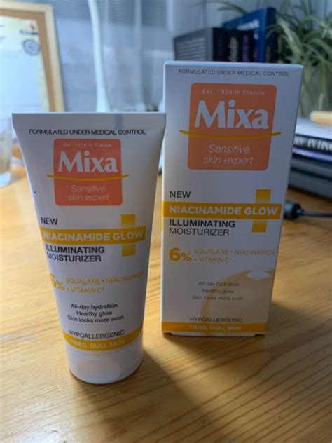 Mixa Niacinamide Glow Cr Me Illuminatrice Pour Un Effet Naturel Ml