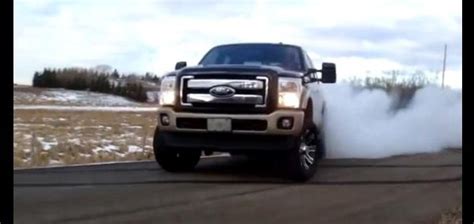 Tire Smokin A Ford F 350 Massive Burnout And Drift Ford