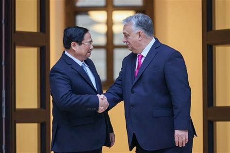 Le Premier Ministre Pham Minh Chinh S Entretient Avec Le Premier