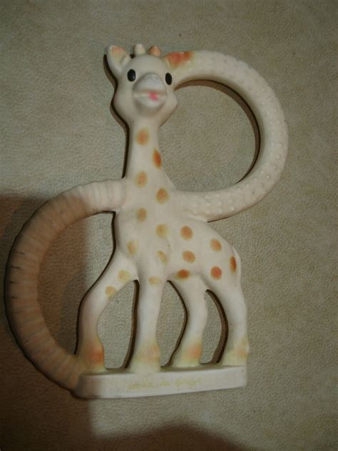 Vulli Sophie The Giraffe Teething Ring In Natural Rubber Cadime