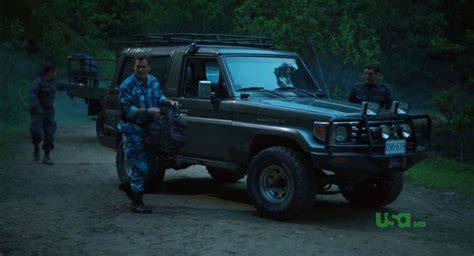 IMCDb Org 2000 Toyota Land Cruiser 4 5 FZJ74 In Burn Notice The