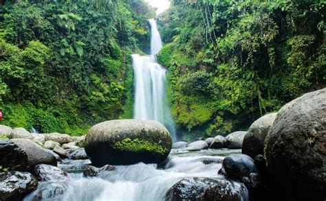 Rute Dan Daya Tarik Wisata Air Terjun Tansi Ampek Yang Lagi Hits