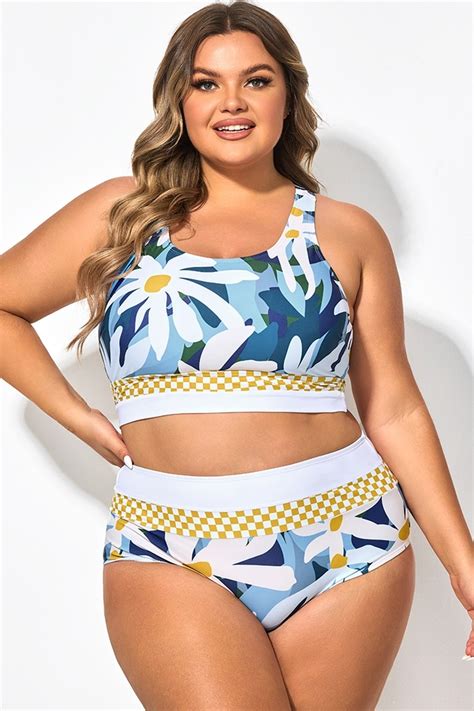 Plus Size Floral Print Wide Strap Bikini Top Meet Curve Meet Curve