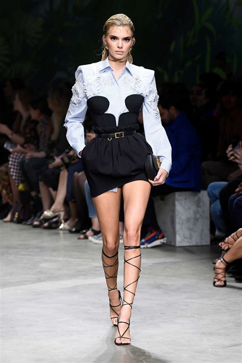 Kendall Jenner - Versace Runway Show SS 2020 at Milan Fashion Week-09 ...