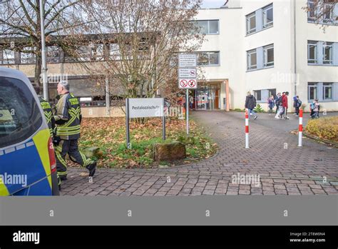 Gro Einsatz An F Rderschule In Neckarsulm Sch Ler Verspr Hen