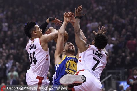 Nba总决赛 西亚卡姆32 8伦纳德23分 猛龙胜勇士总分1 0 体育 人民网