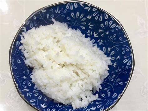 「奪命碗」遭央視多次曝光，熱米飯成「毒米飯」，很多家長還在買 每日頭條