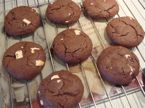 Les Recettes D Emilie Cookies Au Chocolat Noir Et Chocolat Blanc