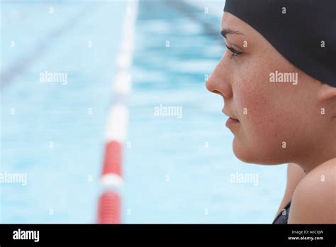 Swimmer Side Profile Hi Res Stock Photography And Images Alamy