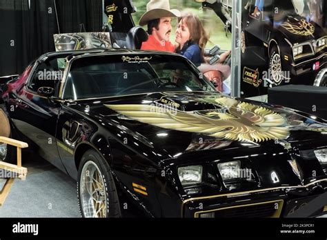 Sally Field Smokey And The Bandit 1977 Hi Res Stock Photography And