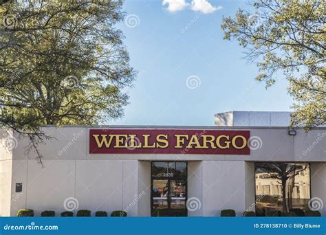 Wells Fargo Bank Exterior Wall Sign Street View Editorial Image Image