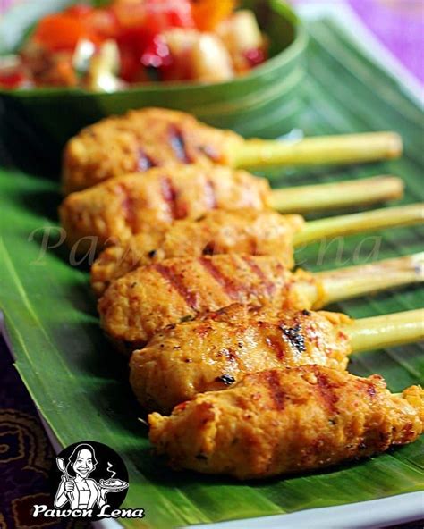 Sate Lilit Bali Dengan Sambal Matah Spiedini Lilit Balinese Con Salsa Matah Balinese Satay