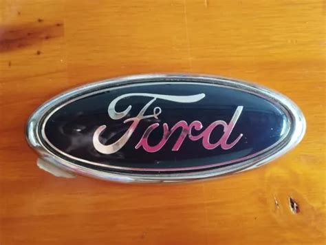 Emblema Da Grade Ford Ka Mondeo Fiesta Escort Original Parcelamento