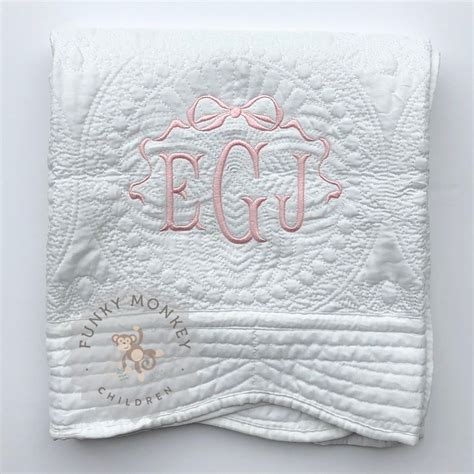 Monogrammed baby quilt – Artofit