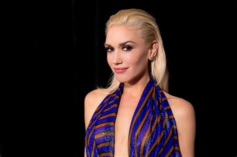 Gwen looks fantastic for 47 : r/gwenstefani