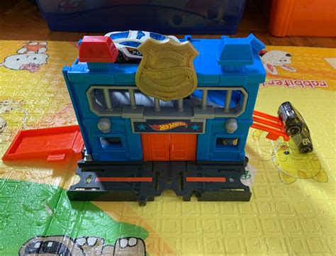 Hot Wheels Downtown City Delegacia De Pol Cia Brinquedo Hot Wheels Usado Enjoei