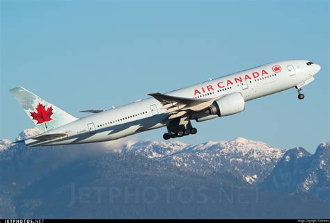 C FNND Boeing 777 233LR Air Canada Dana Low JetPhotos