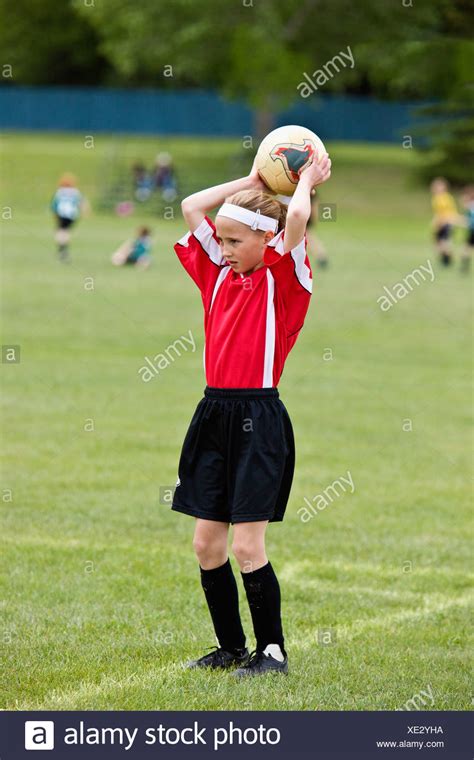 Girl Throw Ball Stock Photos & Girl Throw Ball Stock Images - Alamy