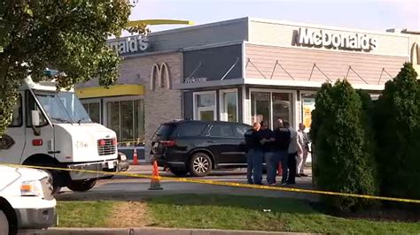 Long Island Crime 19 Year Old Fatally Shot Near Mcdonalds In