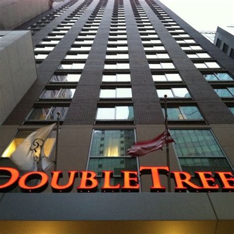 DoubleTree by Hilton Hotel New York City - Financial District - Financial District - 75 tips ...