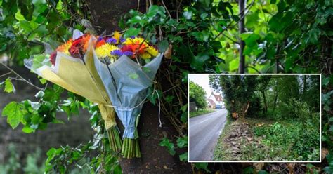 Oxfordshire Three Teenagers Killed After Car Crashes Into Tree Uk